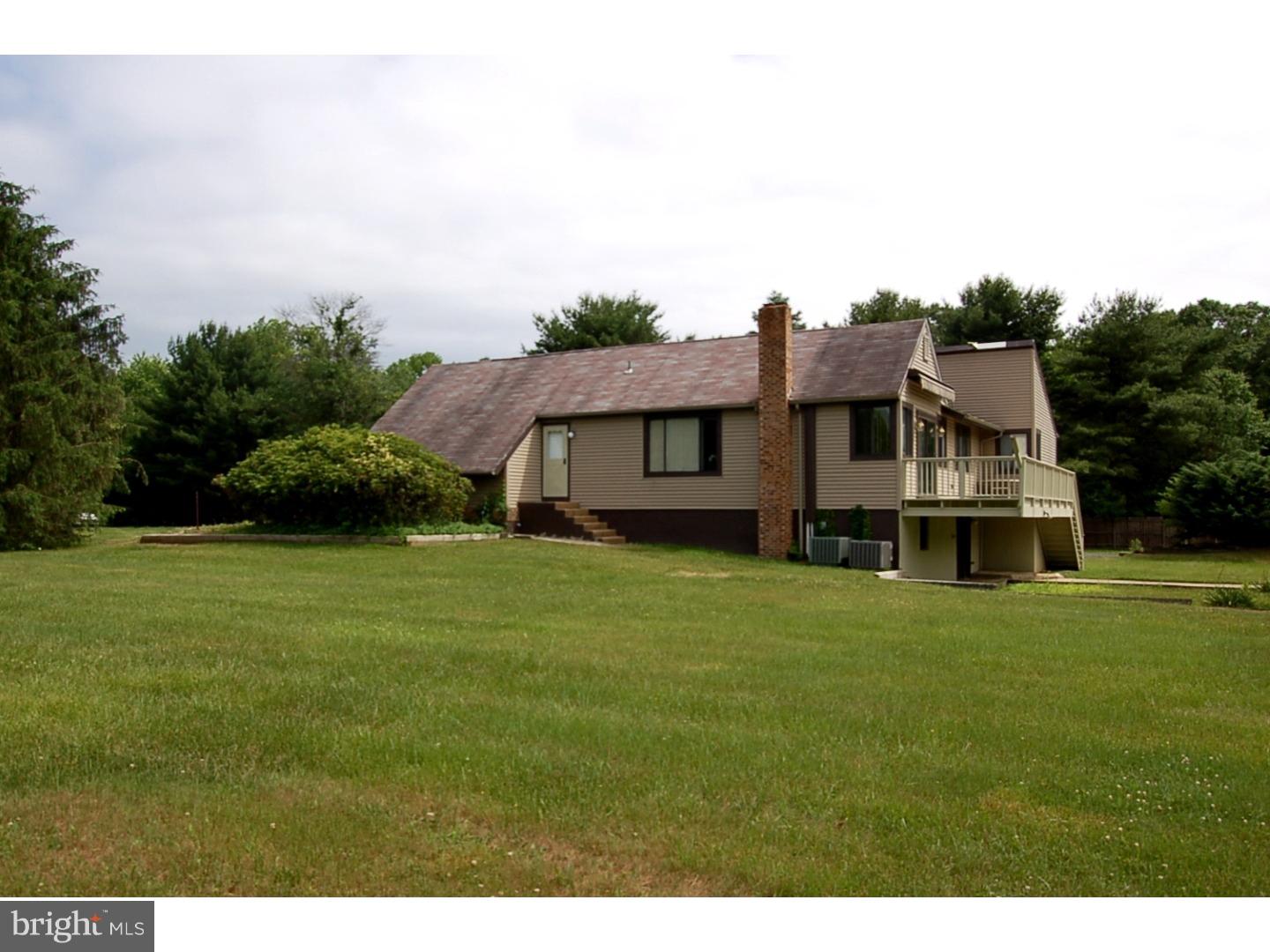 140 Kings Road Westampton, NJ 08060 - Photo 3 of 24 Exterior Side
