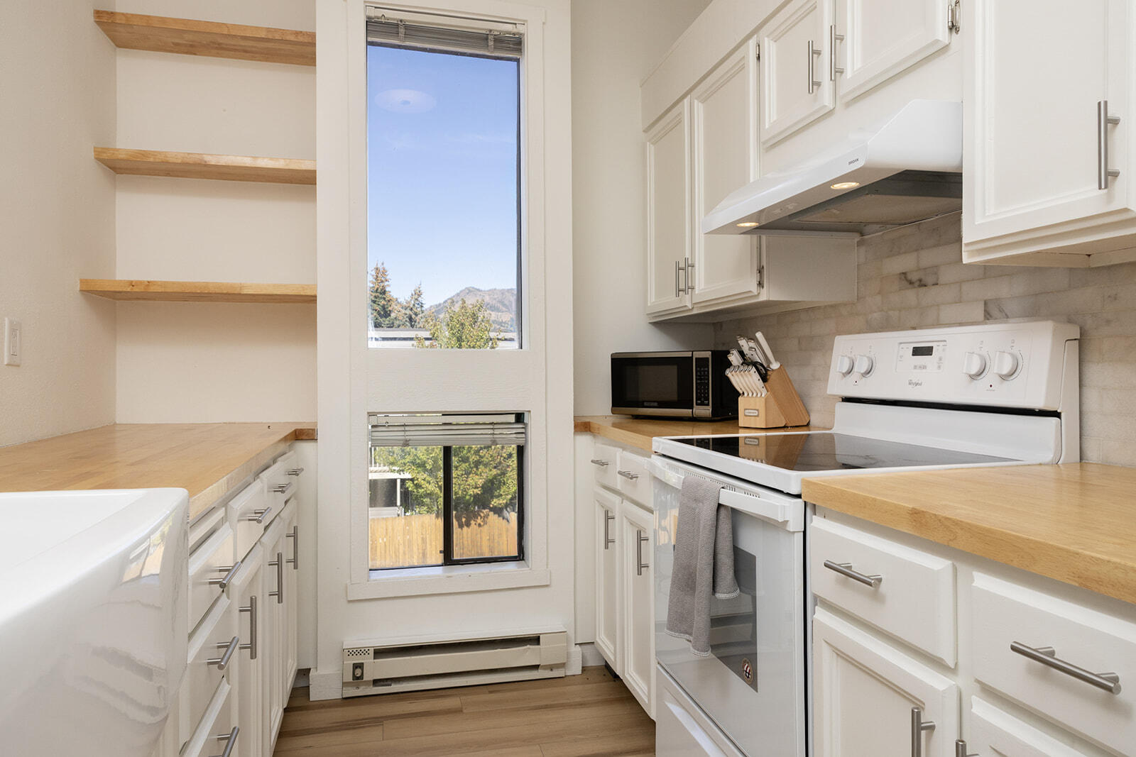 291 2nd Avenue, Unit 1 (TOP) Ketchum, ID 83340 - Photo 6 of 17 Kitchen Unit1 - (2)
