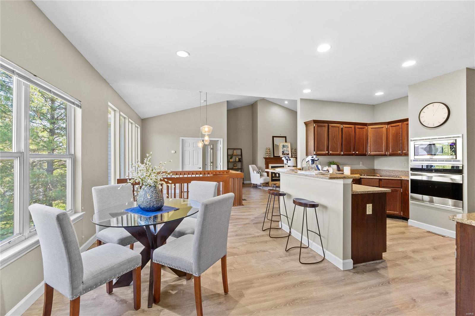 10 Arbor Hill Court Ballwin, MO 63021 - Photo 12 of 60