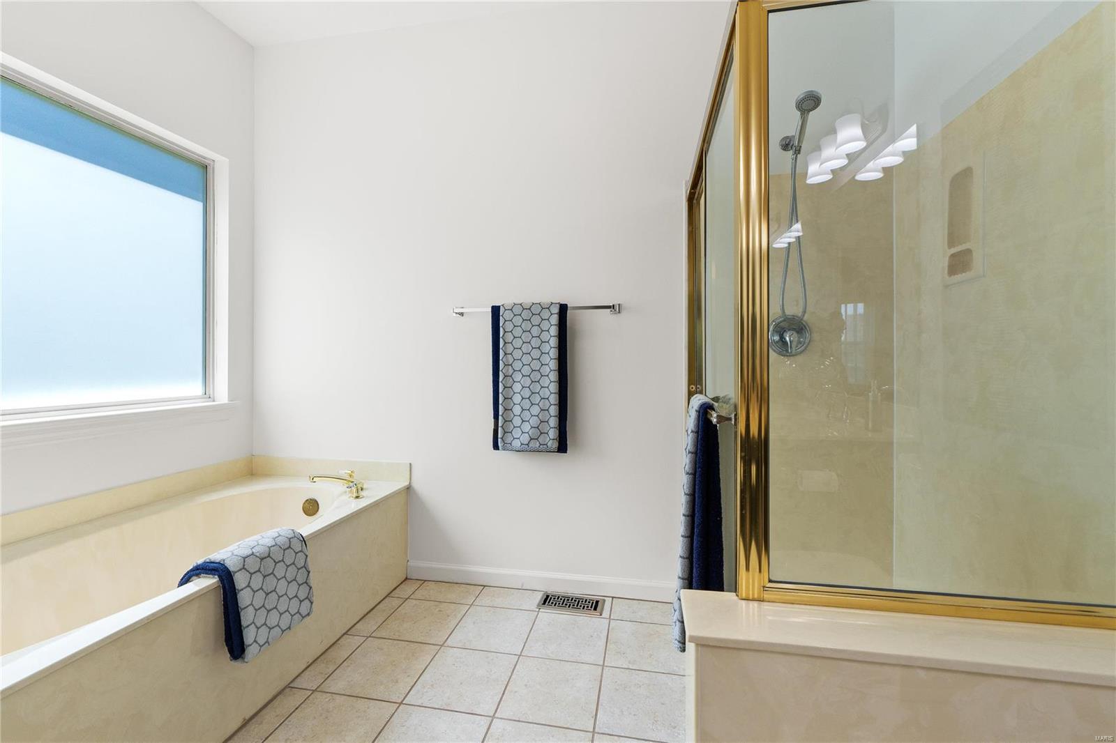 10 Arbor Hill Court Ballwin, MO 63021 - Photo 32 of 60