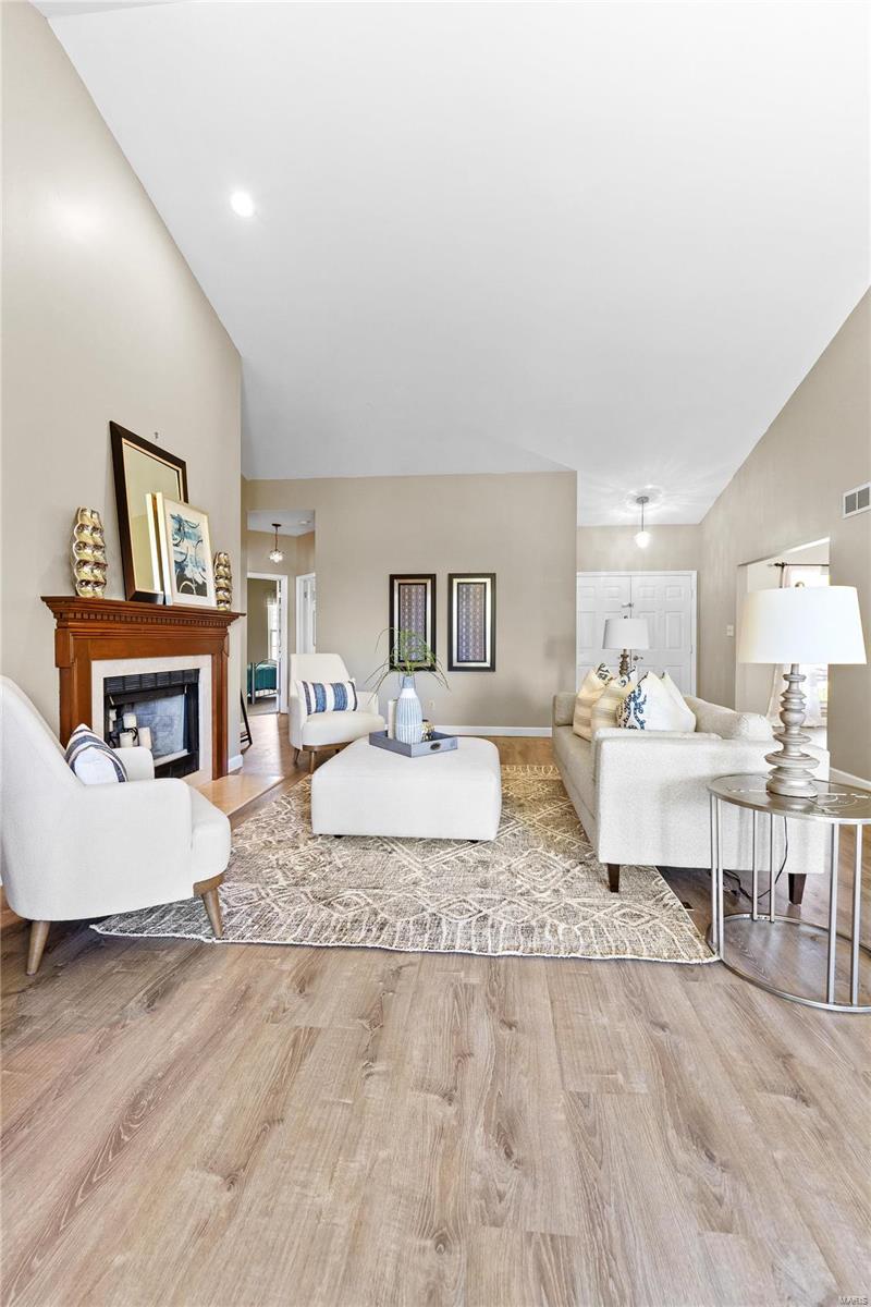 10 Arbor Hill Court Ballwin, MO 63021 - Photo 7 of 60