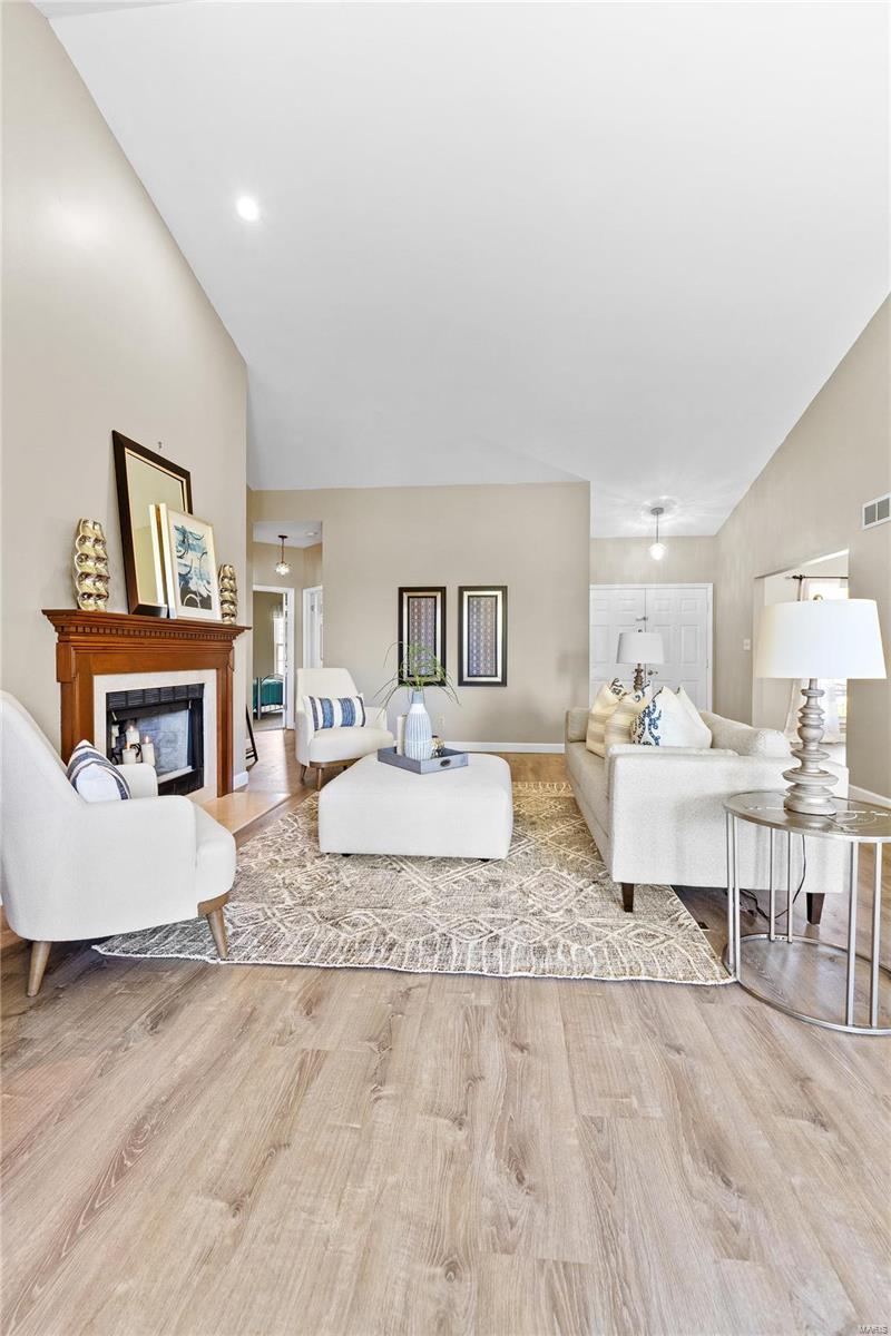 10 Arbor Hill Court Ballwin, MO 63021 - Photo 9 of 60