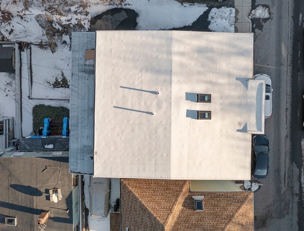 41 West Walnut Park Boston, MA 02119 - Photo 26 of 30 a workspace with white walls