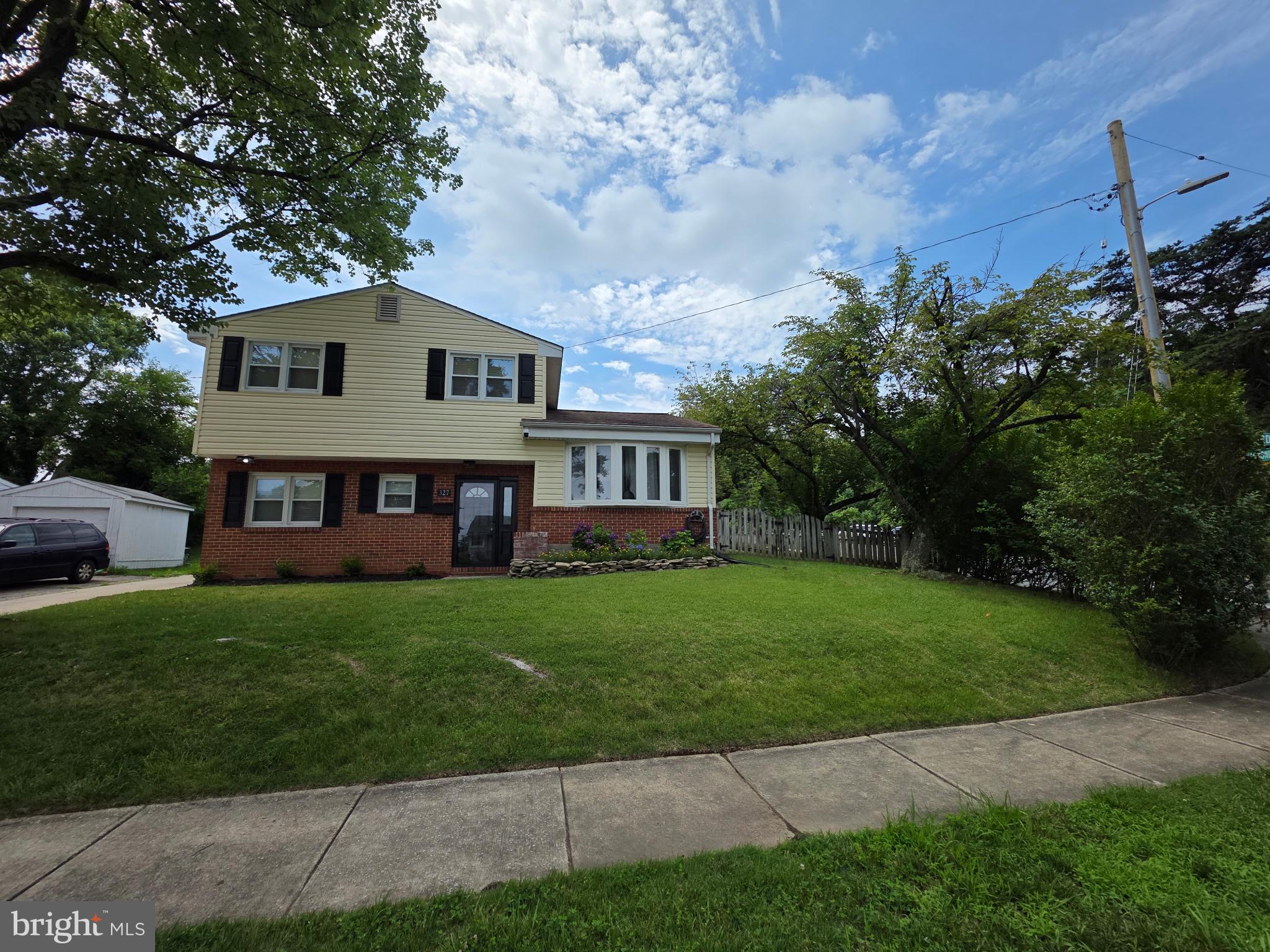 327 Ardmore Road Linthicum Heights, MD 21090 - Photo 6 of 37 Gallery Image 6