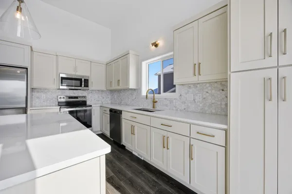 $456,250 | 837 60th Avenue West, West Fargo, ND 58078