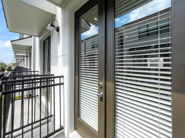 $3,000 | 1276 North Post Oak Road, Unit B, Houston, TX 77055