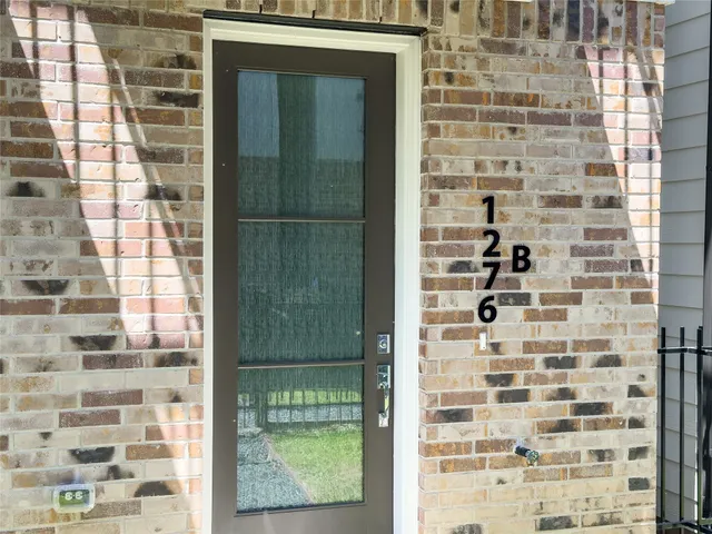 $3,000 | 1276 North Post Oak Road, Unit B, Houston, TX 77055