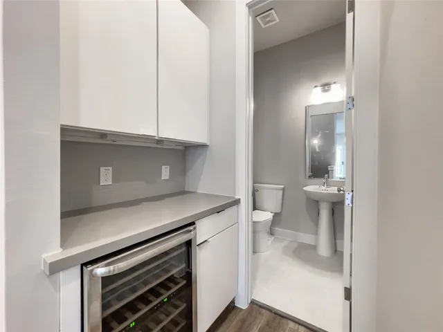 $3,000 | 1276 North Post Oak Road, Unit B, Houston, TX 77055