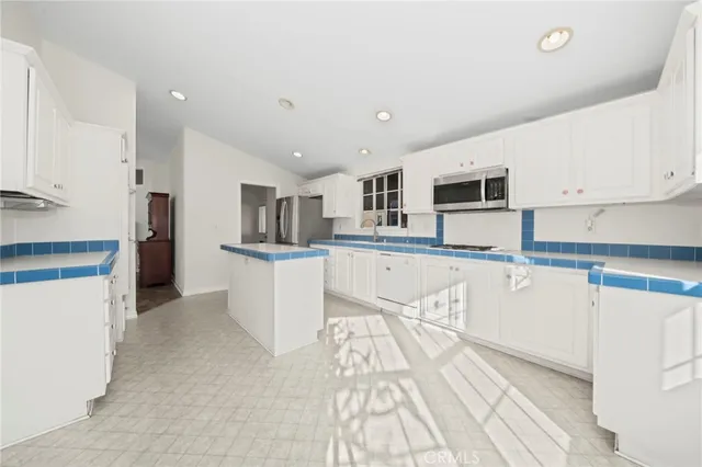 $299,900 | 13202 Hoover Street, Unit 42, Westminster, CA 92683