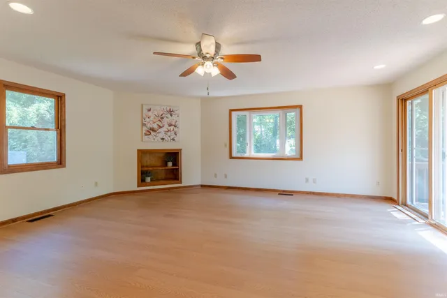 $1,800 | 6800 Oakmont Court, Newburgh, IN 47630