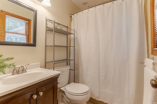 $1,800 | 6800 Oakmont Court, Newburgh, IN 47630