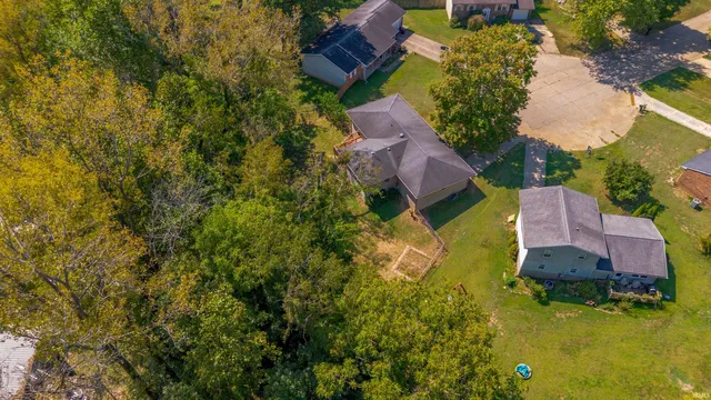 $1,800 | 6800 Oakmont Court, Newburgh, IN 47630