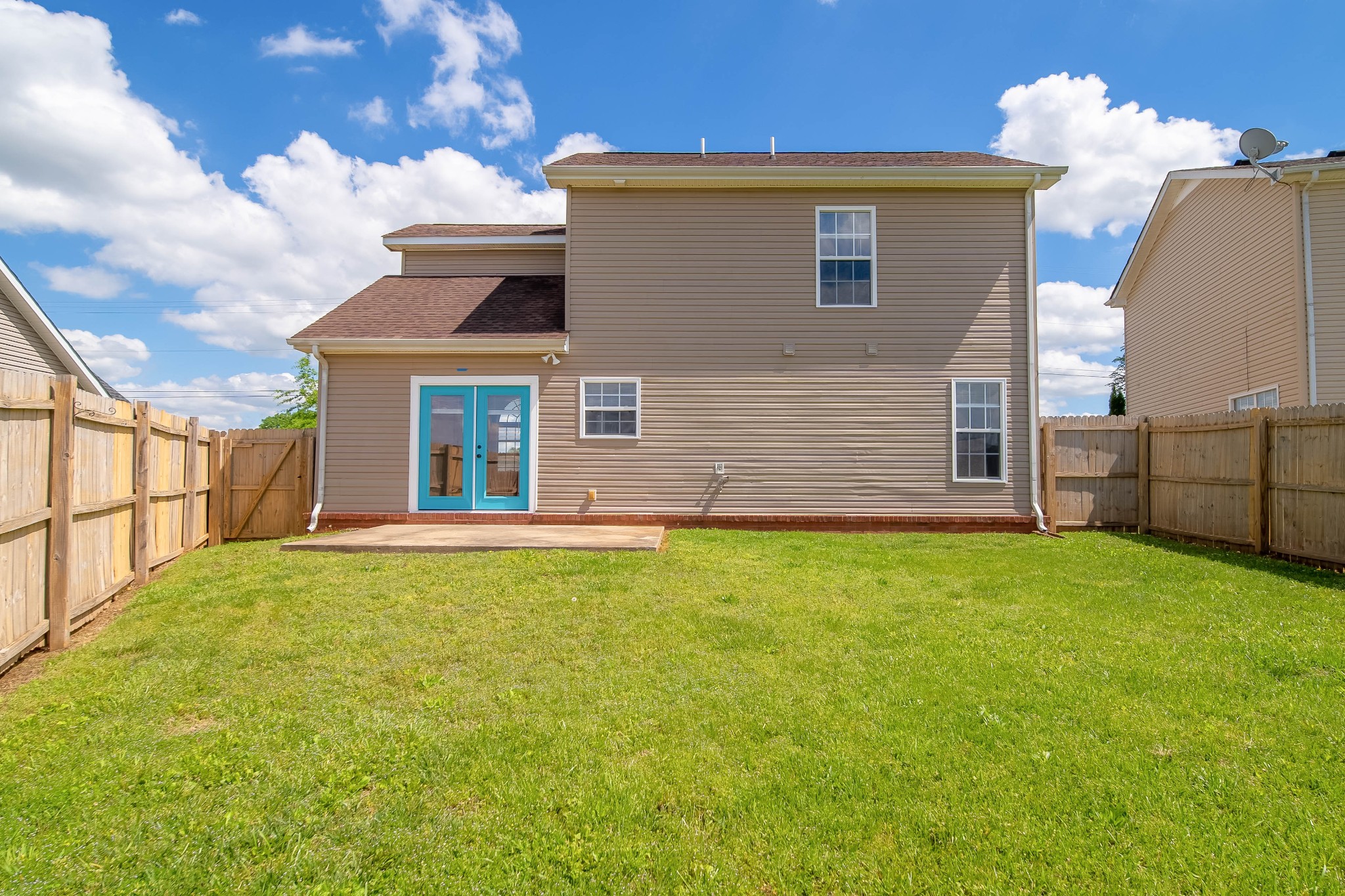 630 Berry Circle Springfield, TN 37172 - Photo 42 of 46 a view of a house with backyard and a garden