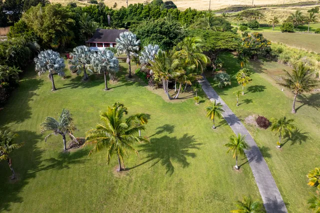 $1,489,000 | 44-2325 Middle Road, Honokaa, HI 96727