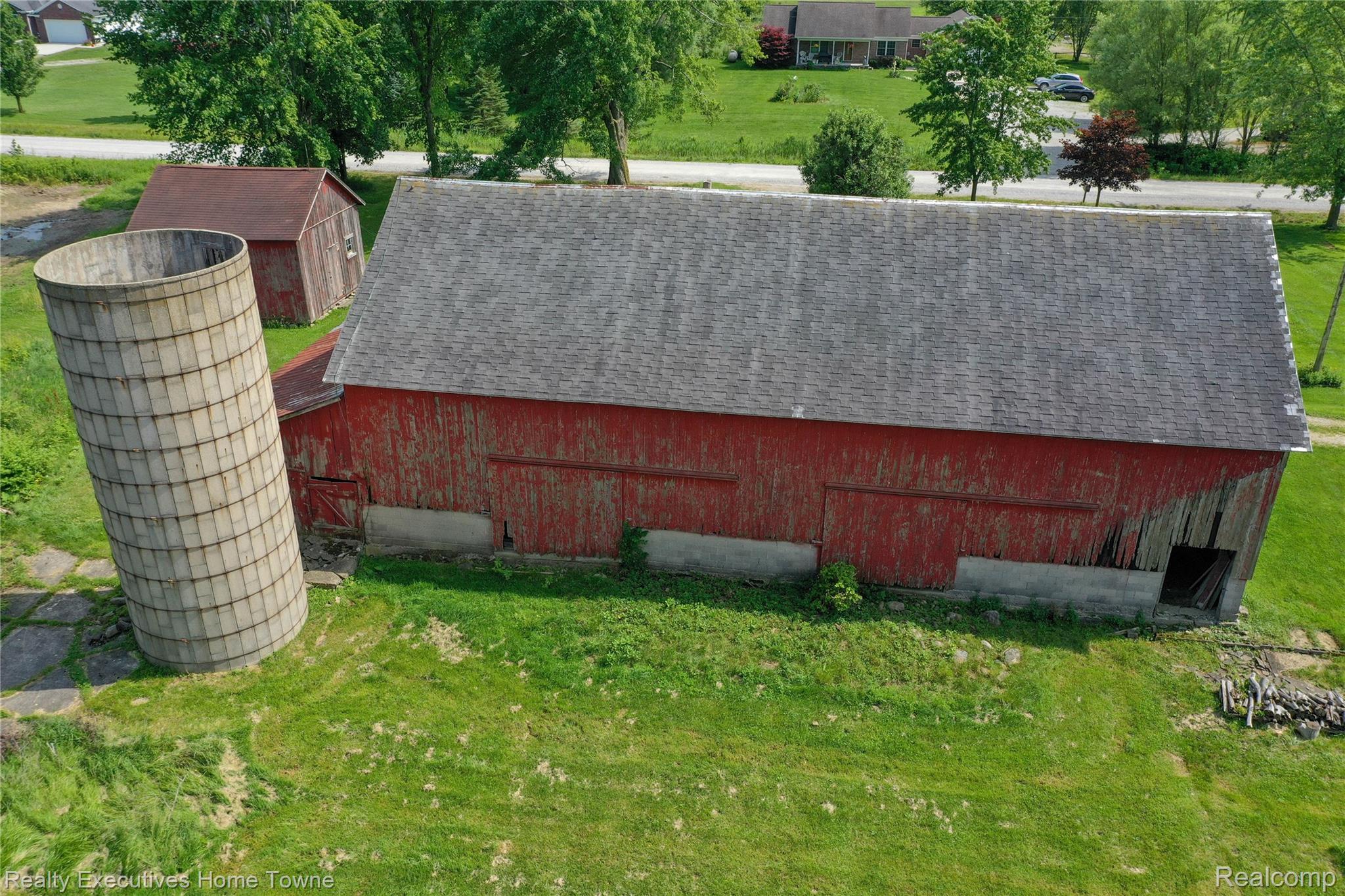 8728 Rynn Road Avoca, MI 48006 - Photo 39 of 53 Drone (31).jpg