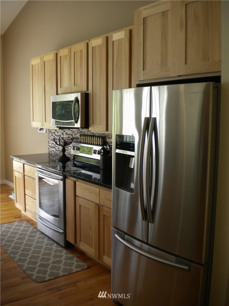 8160 Southeast Overaa Road Port Orchard, WA 98367 - Photo 8 of 24 Gallery Image 8