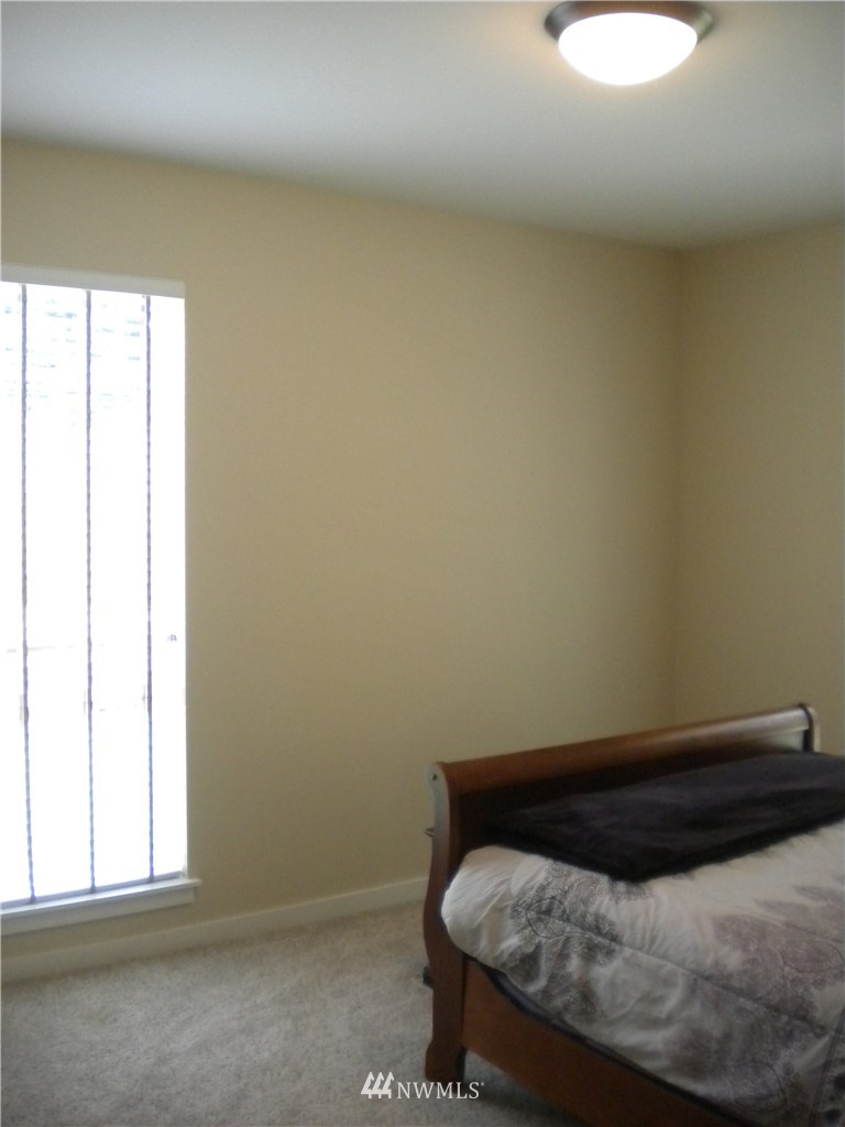 8160 Southeast Overaa Road Port Orchard, WA 98367 - Photo 9 of 24 Gallery Image 9