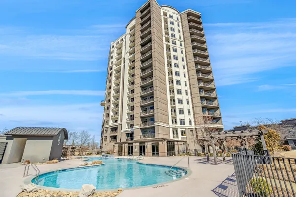 $609,000 | 717 Riverside Drive, Unit 1205, Memphis, TN 38103