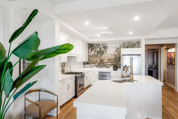$609,000 | 717 Riverside Drive, Unit 1205, Memphis, TN 38103