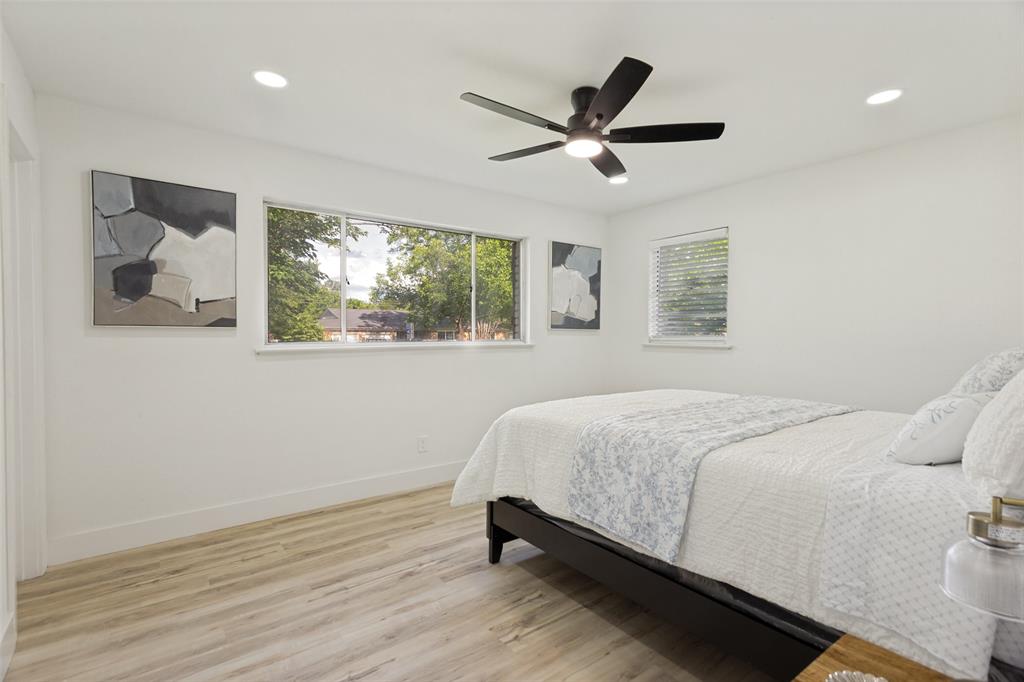 3816 Springbranch Drive Benbrook, TX 76116 - Photo 15 of 25 a bedroom with a bed and a window