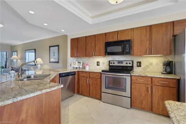 $559,000 | 13105 Vanderbilt Drive, Unit 607, Naples, FL 34110