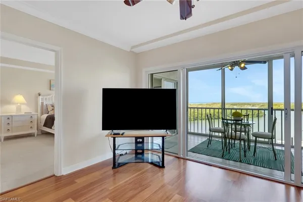 $559,000 | 13105 Vanderbilt Drive, Unit 607, Naples, FL 34110
