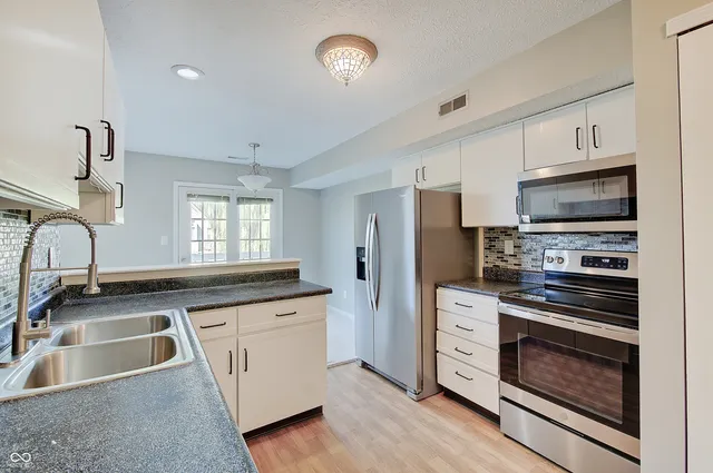 $195,000 | 6454 Watham Court, Indianapolis, IN 46250