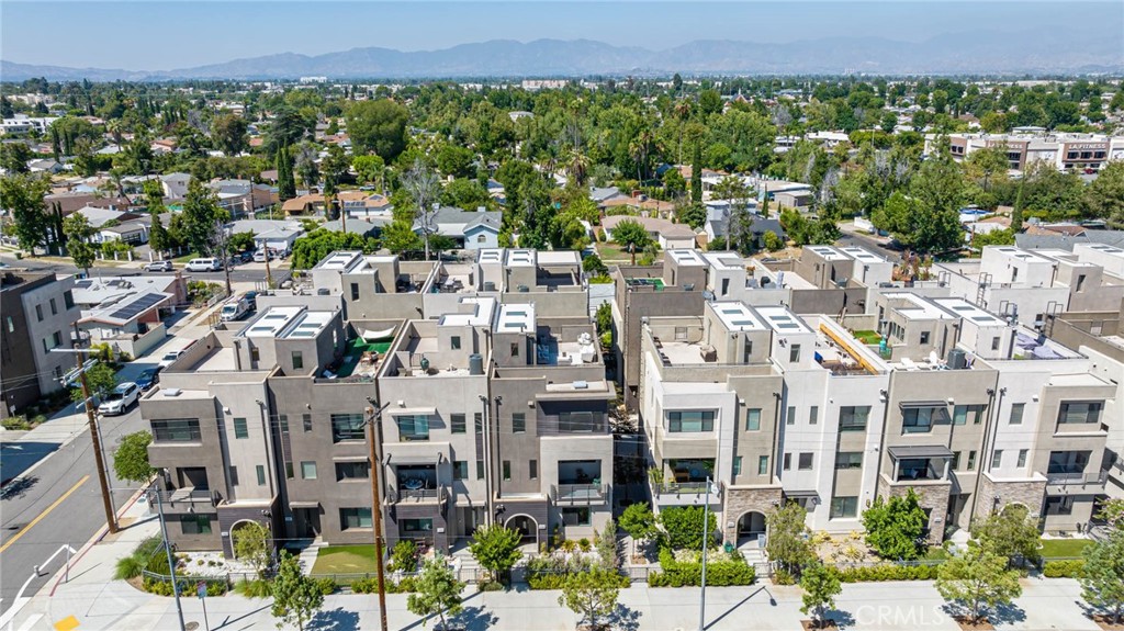 13161 Victory Boulevard Valley Glen, CA 91401 - Photo 31 of 33