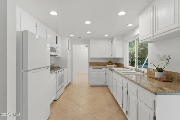 $4,650 | 1239 Honeysuckle Court, Thousand Oaks, CA 91360