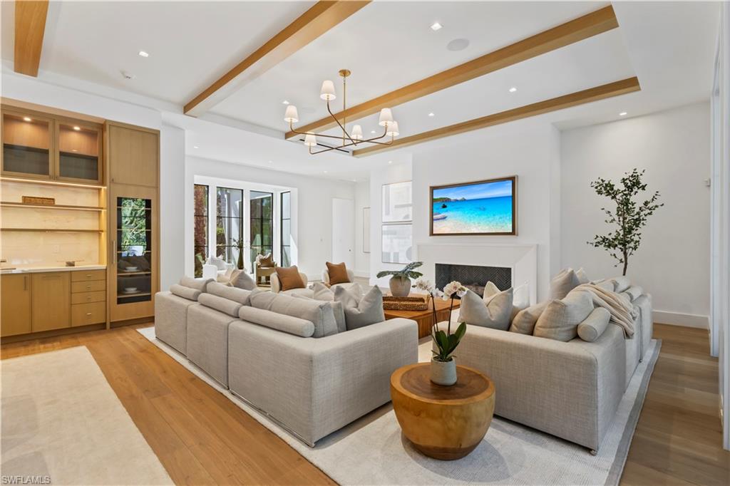 745 Pectin Road Naples, FL 34102 - Photo 12 of 36