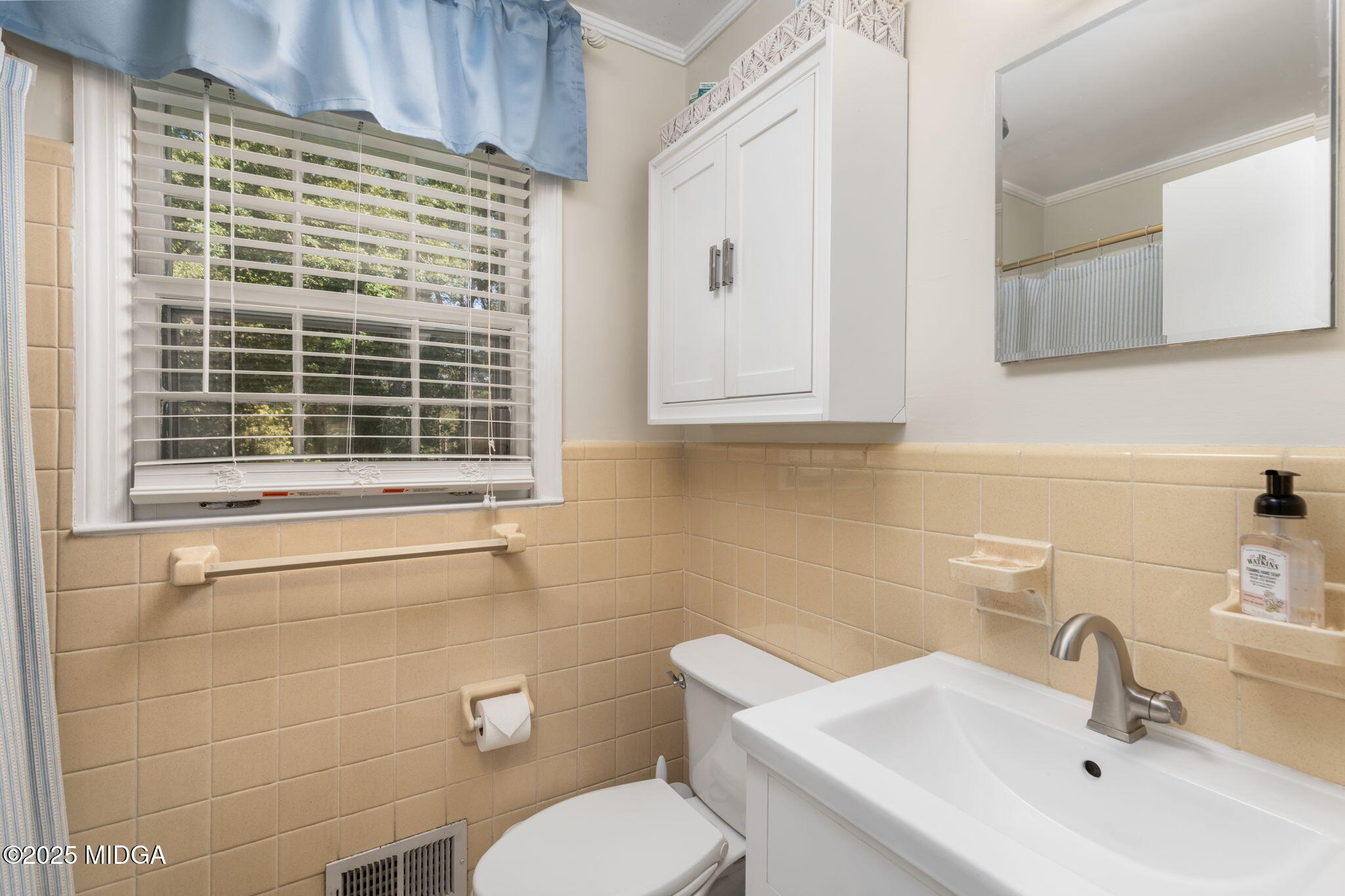 4939 Guerry Drive Macon, GA 31210 - Photo 15 of 37 35-web-or-mls-210823_Abell_Visuals_Signa