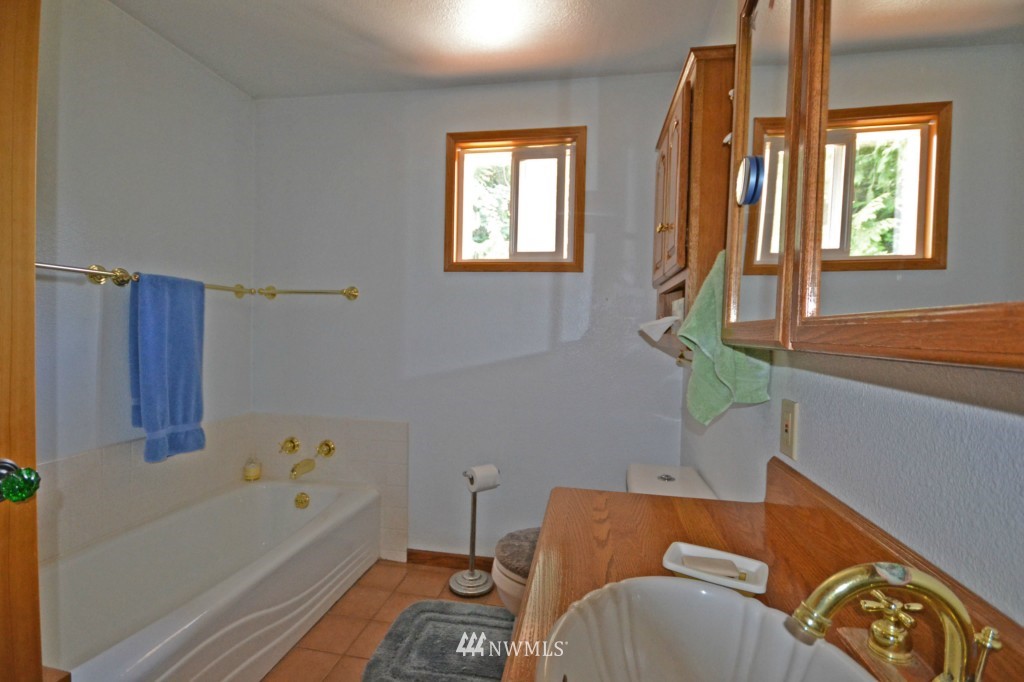 3272 Beaver Valley Road Port Ludlow, WA 98365 - Photo 13 of 19