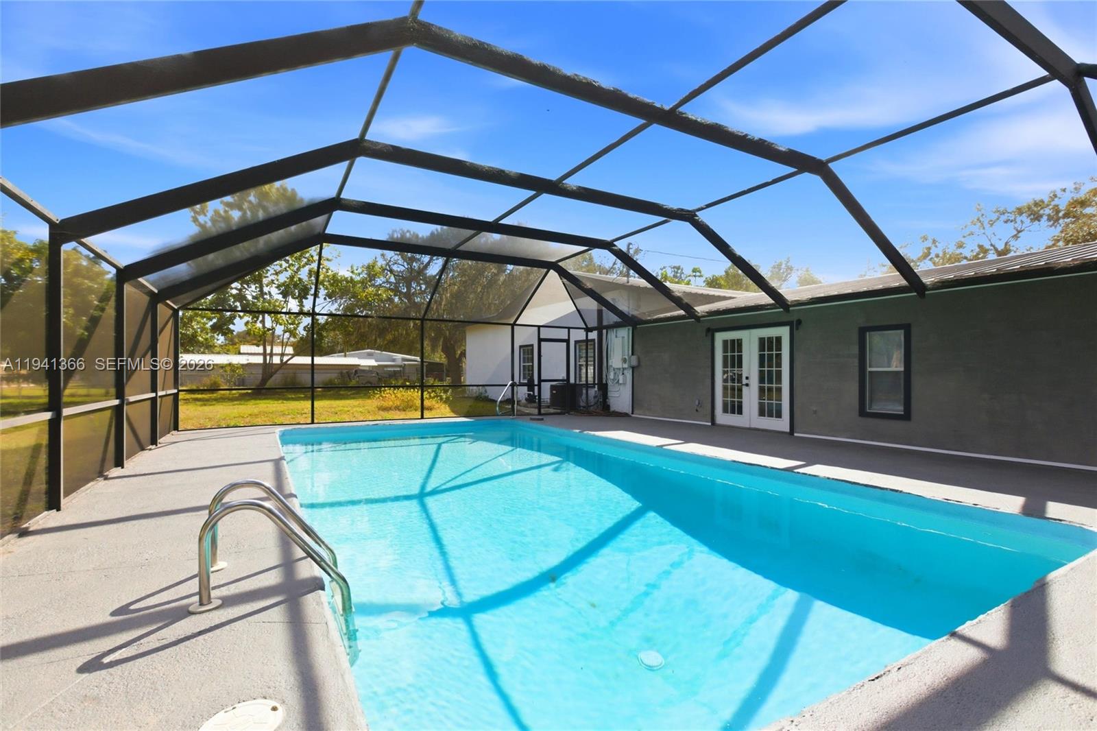 2124 Gardenview Road Sebring, FL 33870 - Photo 44 of 54 a view of a backyard