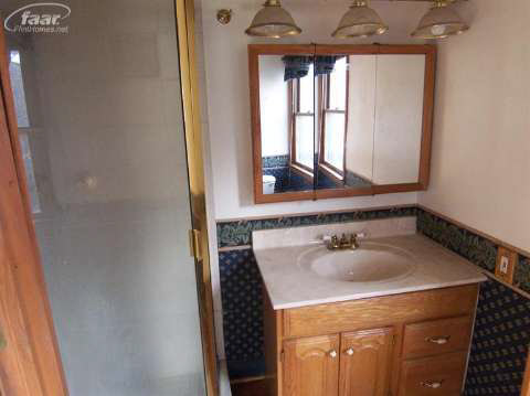 8472 North Seymour Road Flushing, MI 48433 - Photo 9 of 31 20398060-8.JPG