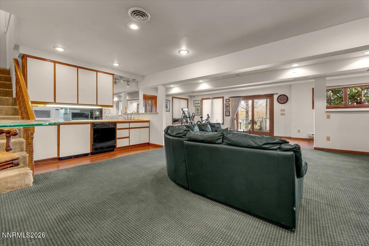 100 Moore Lane Reno, NV 89509 - Photo 32 of 67 35-035