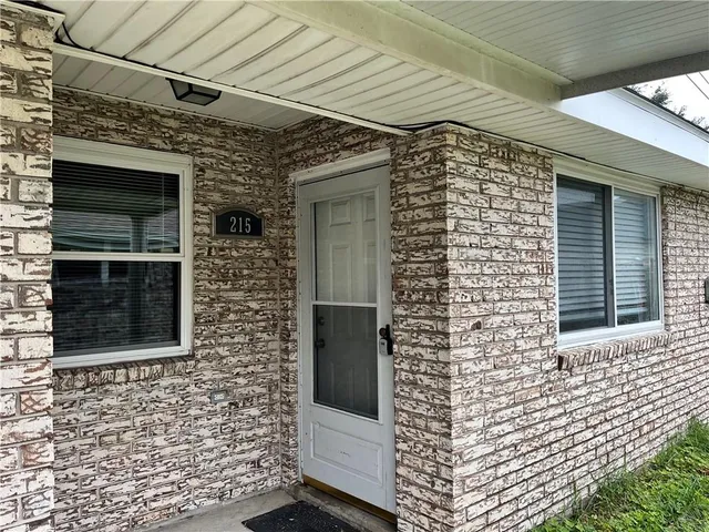 $1,150 | 215 East Genie Street, Chalmette, LA 70043