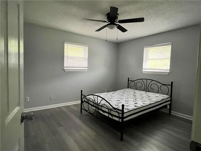 $1,150 | 215 East Genie Street, Chalmette, LA 70043