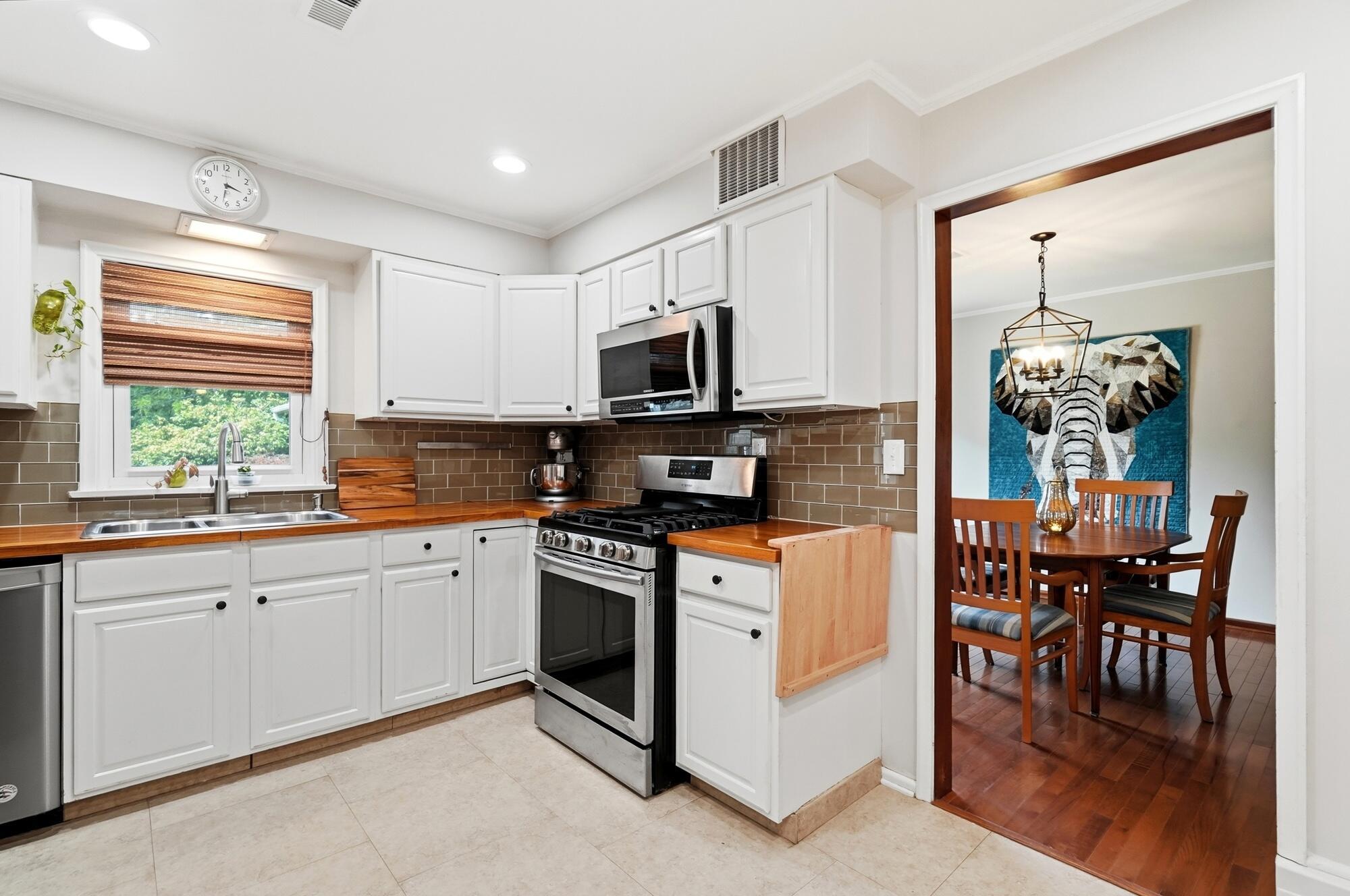 622 East Beaumont Road Columbus, OH 43214 - Photo 22 of 56 Kitchen
