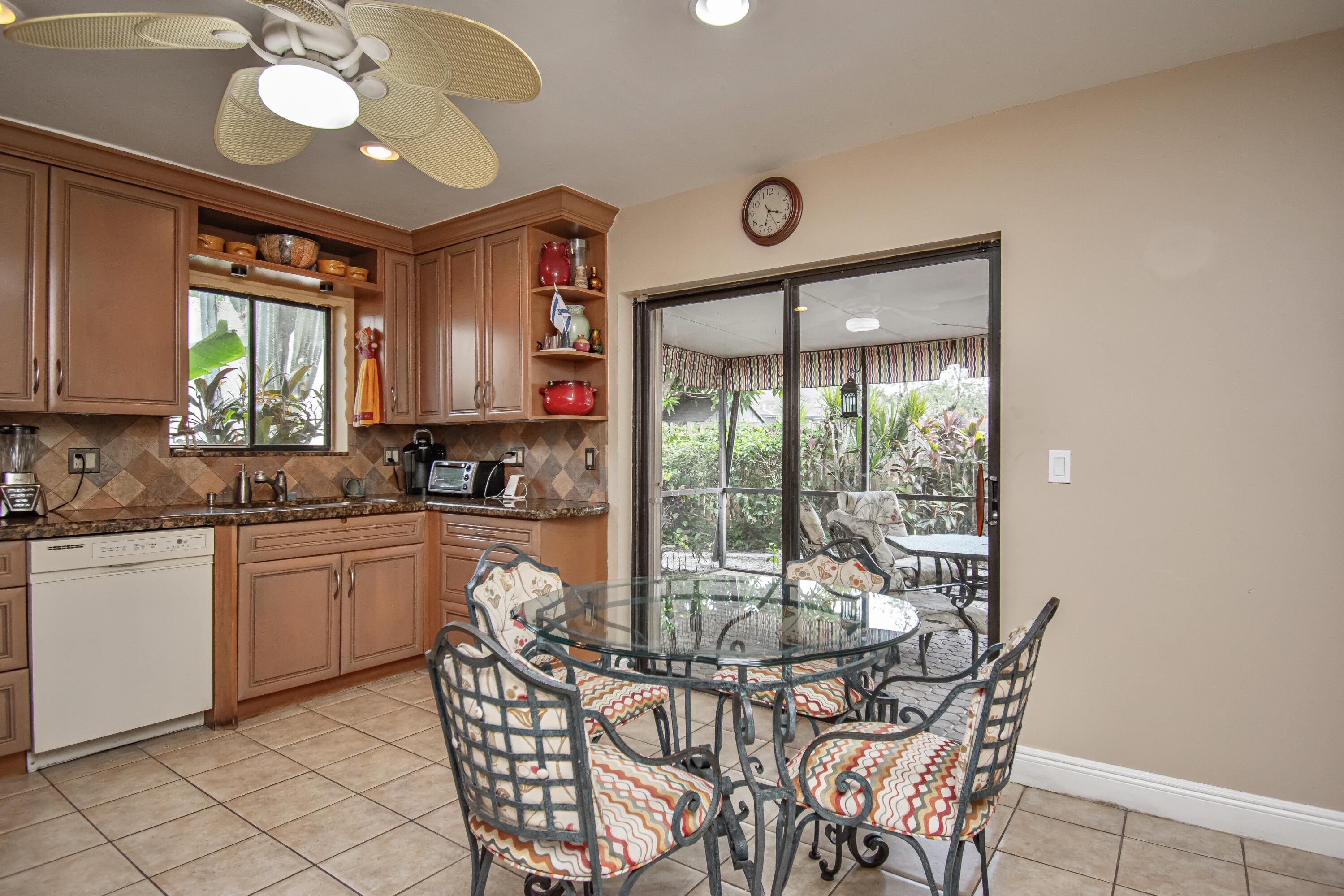 7566 Martinique Boulevard Boca Raton, FL 33433 - Photo 14 of 31 AB7C3770-B3D1-4B5D-B1D1-94C50A8D7112