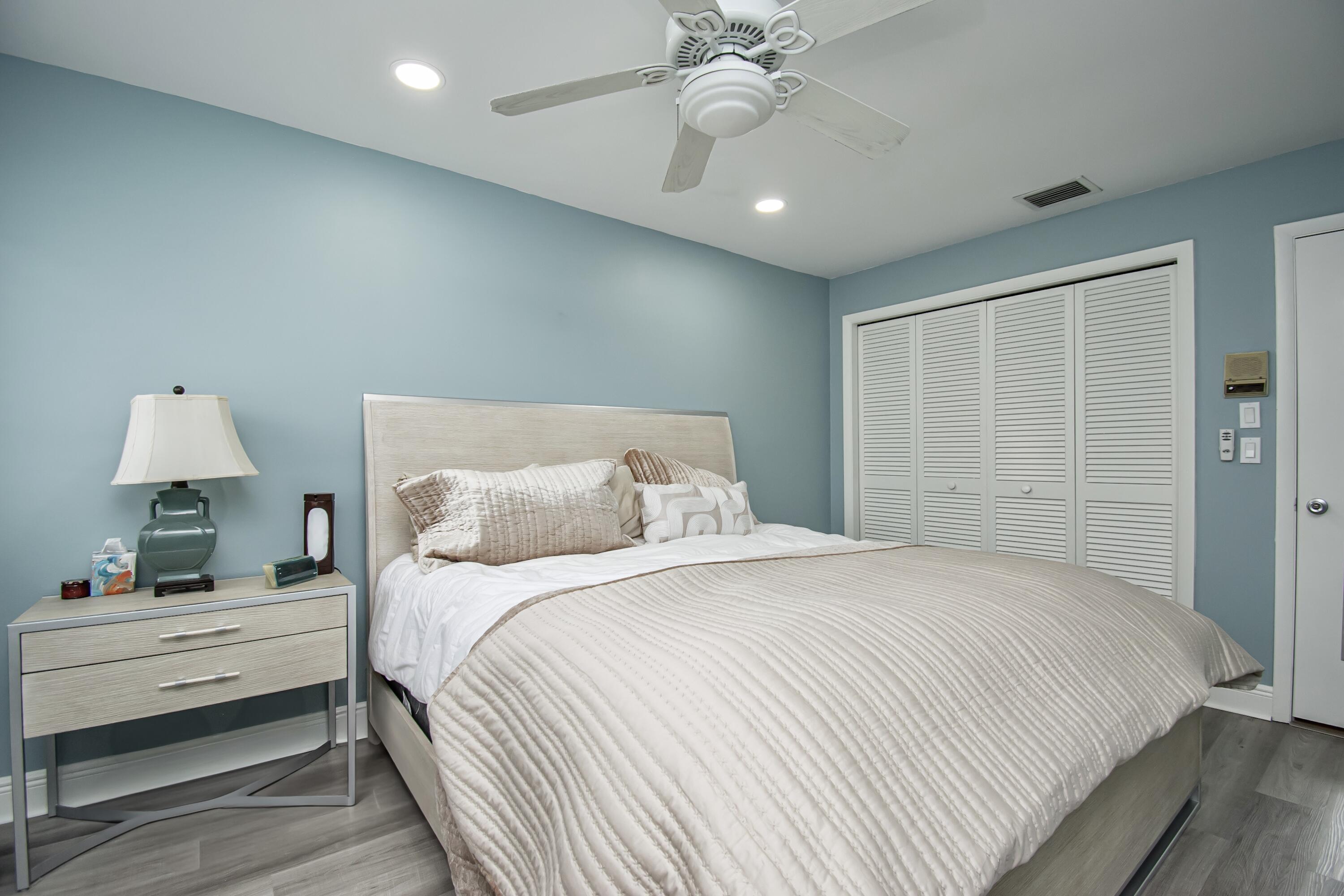 7566 Martinique Boulevard Boca Raton, FL 33433 - Photo 22 of 31 86C54F32-76D8-4C39-82F0-A1176F8ECA28