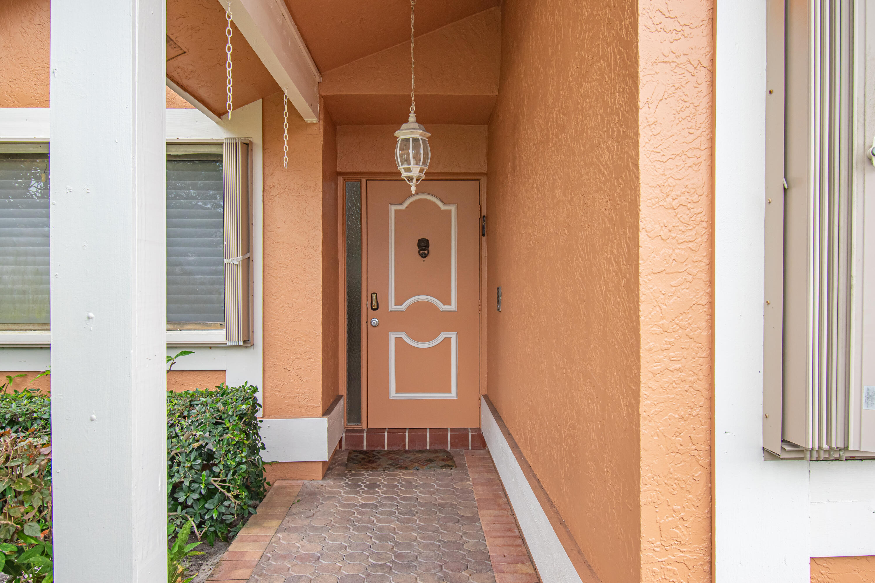 7566 Martinique Boulevard Boca Raton, FL 33433 - Photo 3 of 31 4F7164B6-F30D-48FA-AA3E-DB57A18BA1A6