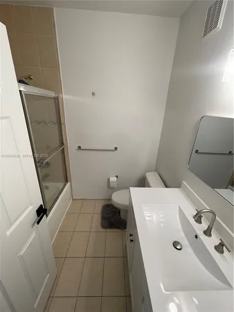 $3,200 | 8423 Northwest 138th Terrace, Unit 2804, Miami Lakes, FL 33016