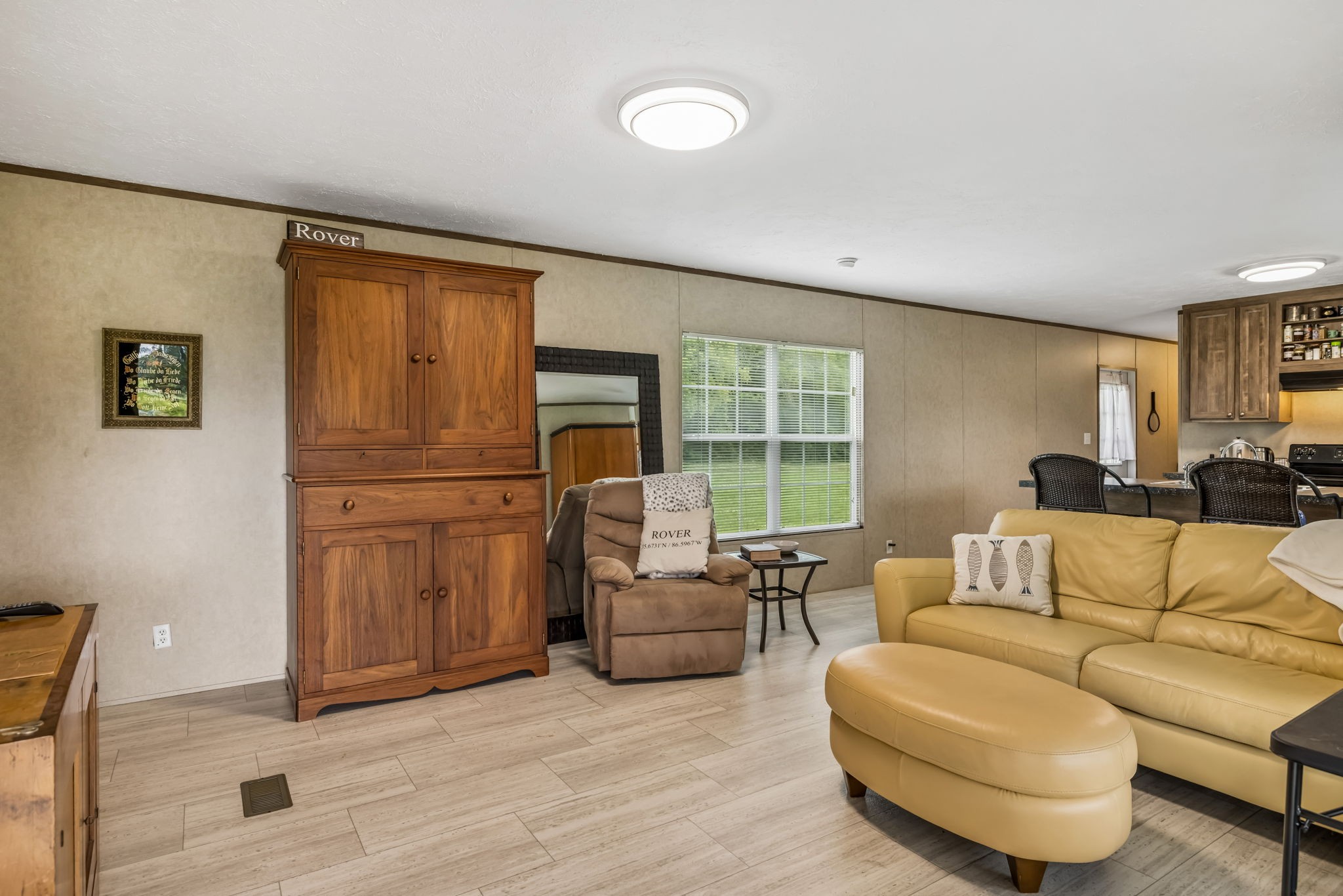 280 Kingdom Road Unionville, TN 37180 - Photo 6 of 65 a living room with furniture and a large window