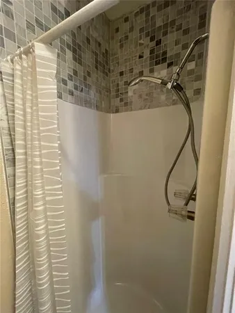 $1,400 | 20111 Old Trilby Road, Dade City, FL 33523