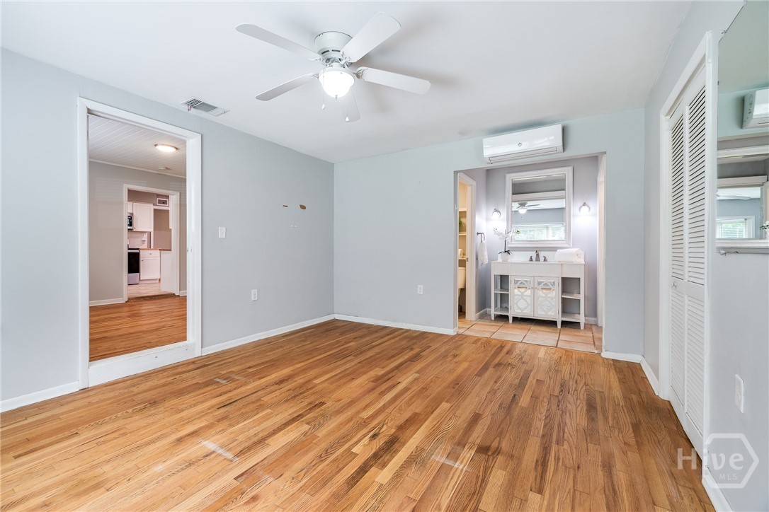 4 Hopecrest Avenue Savannah, GA 31406 - Photo 15 of 38 owner's suite