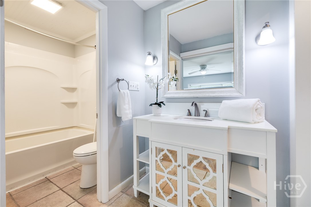 4 Hopecrest Avenue Savannah, GA 31406 - Photo 18 of 38 ensuite bath