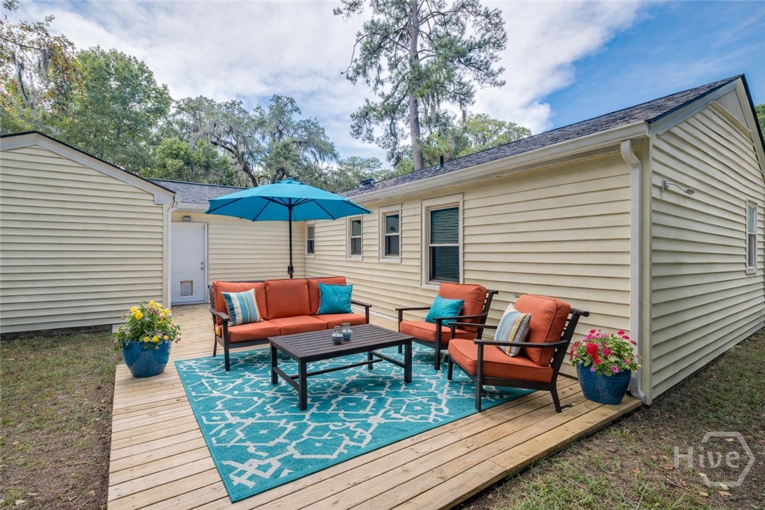 4 Hopecrest Avenue Savannah, GA 31406 - Photo 28 of 38 virtually staged deck