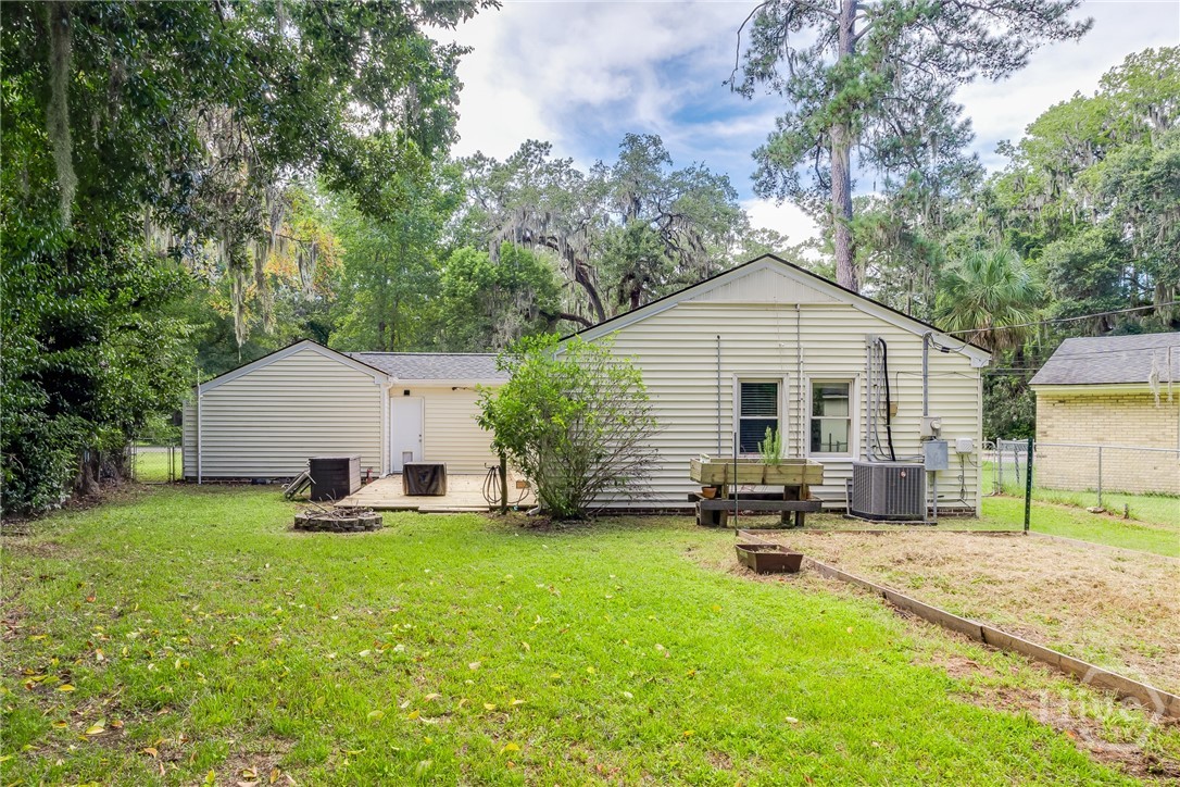 4 Hopecrest Avenue Savannah, GA 31406 - Photo 30 of 38 rear elevation