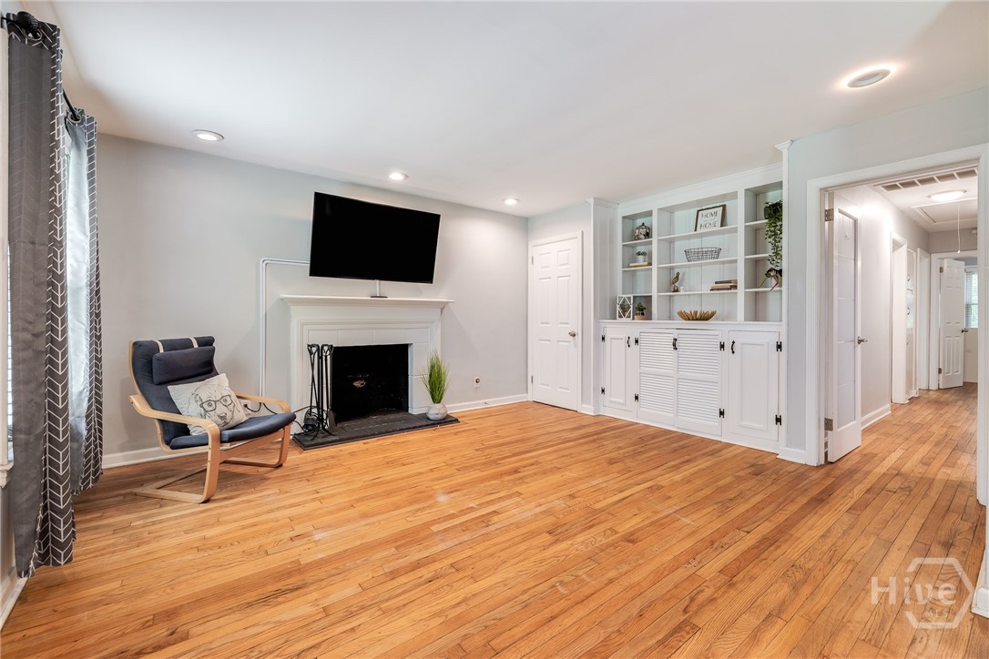 4 Hopecrest Avenue Savannah, GA 31406 - Photo 4 of 34