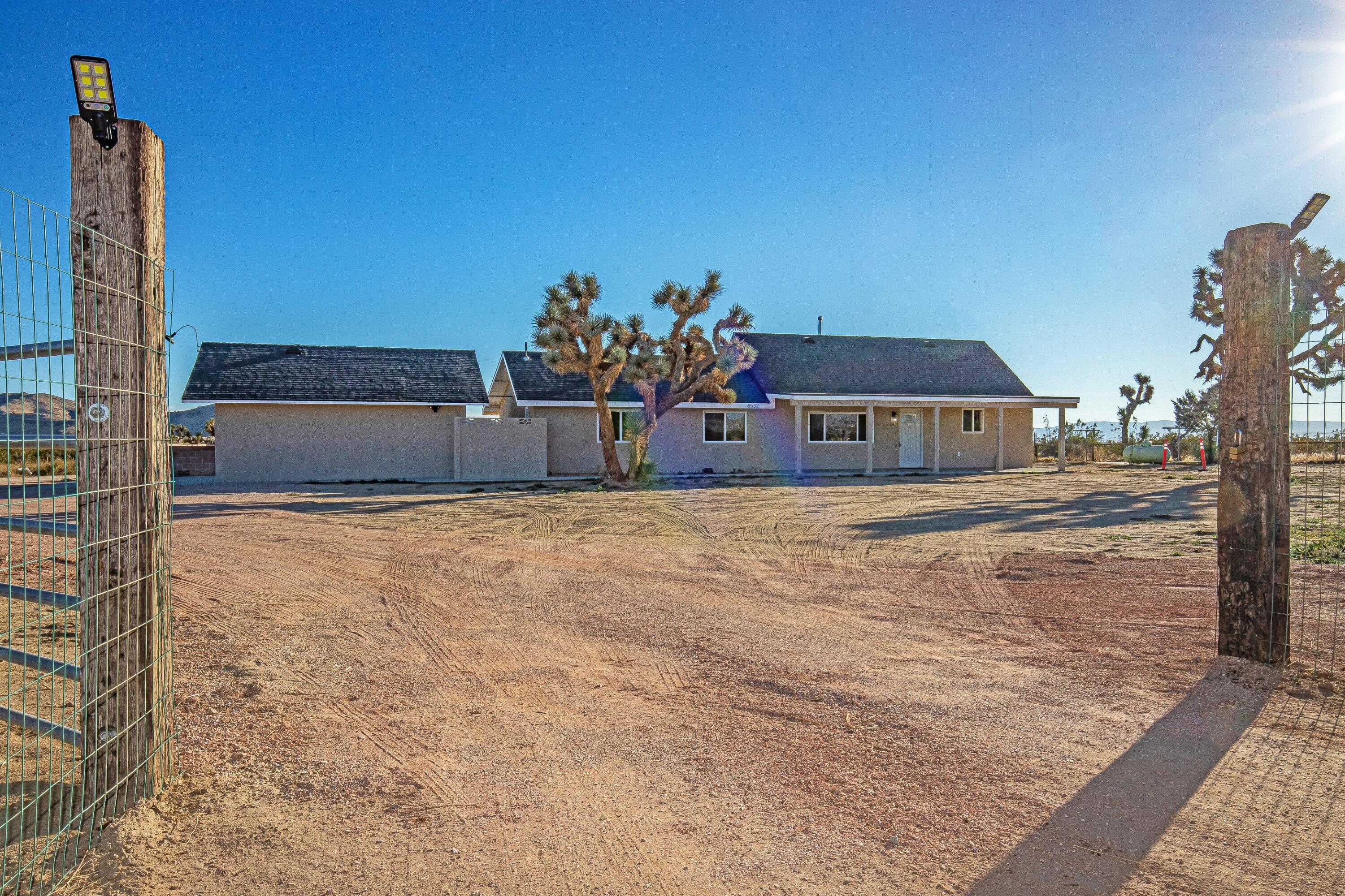 6532 Backus Road Mojave, CA 93501 - Photo 2 of 60 Front of Home- 1